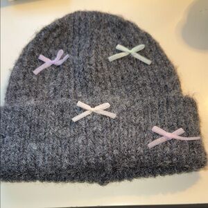 Kids Gray Knit Beanie with Pastel Bows